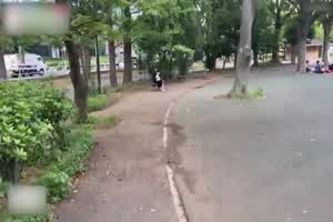 兔子先生 淫贱女网友巨乳爆臀的诱惑  背景图片