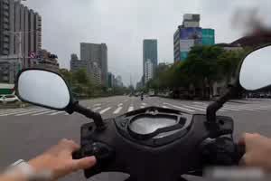 狠台北 外国欲姊 还是国外教育开放 骚起来就是不一样  背景图片