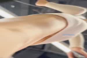 街拍抄底众多小姐姐系列合集  背景图片