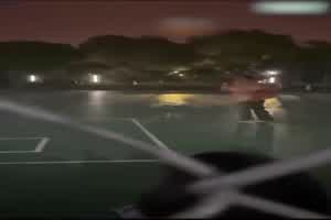 网曝门 坦克出击跳到最后N子甩出来  背景图片