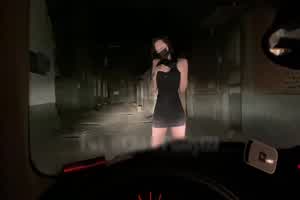 深夜小村路上露出  背景图片