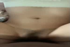 真是骚，边艹边享受，‘老公_肏我，啊啊，用力顶我’，好喜欢_你用大鸡巴肏我，啊啊啊！  背景图片