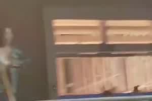 某高校军训晚会才艺表演露奶门事件  背景图片