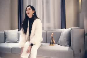 超顶嫩模人骚服务好 老公你快给我干哭了  背景图片