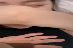 极品高颜值幼师被无套抽插口爆颜射  背景图片