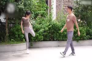 麻豆 兽欲交欢女学员双人瑜伽性爱法门  背景图片