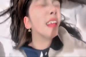 极品萝莉校花级，Q弹紧致肉感，超级骚货跟男友下海大秀  背景图片