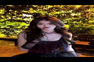 【网红黑料】抖音网红被男友出卖，大量生活照和视频泄密，长相清纯听话，快被男友操哭了还一直忍着！  背景图片