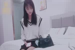 探花阿柒酒店2000块约炮19岁刚下海的 艺校舞蹈系清纯学妹下面毛还挺多的浓密性感  背景图片