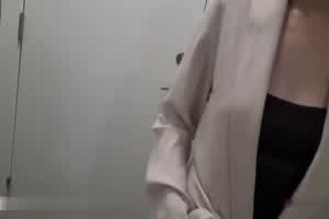 完整版已更新！重磅！强上同父异母留学生妹妹，被黑鬼大鸡巴插入子宫，嗷嗷乱叫不停，被彻底征服  背景图片