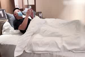 麻豆传媒 小猫咪 兄弟心连心操逼又灌精 浓精注入白虎一线鲍  背景图片