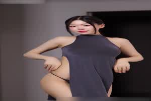 黑旗袍小母猫椅子上自慰到淫叫连连无法自拔  背景图片