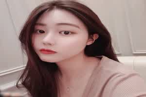 学生妹和男友爱爱私拍  背景图片