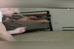 男友在睡梦中给他一个精喜！  背景图片