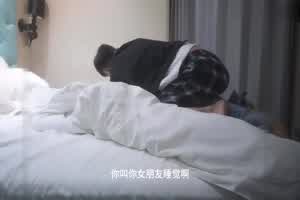 【PUA强上～00后女大学生】大神勾搭骗炮00后女大学生，你别动我！连哄带骗强行插入，无套内射  背景图片