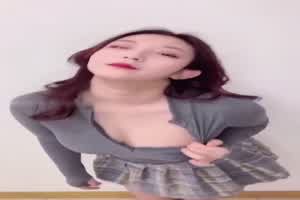 91女神抖音风舞蹈性爱  背景图片