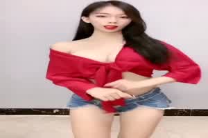 极品美女 跳到胸部快掉出来了  背景图片