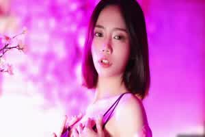 和风短发骨感妹妹极致诱惑自慰拍摄  背景图片