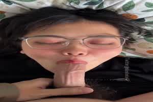 果然四眼妹多数是反差婊纯纯胯下骚母狗精盆肉便器‼️  背景图片