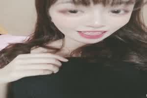 极品妹妹自拍给你看  背景图片