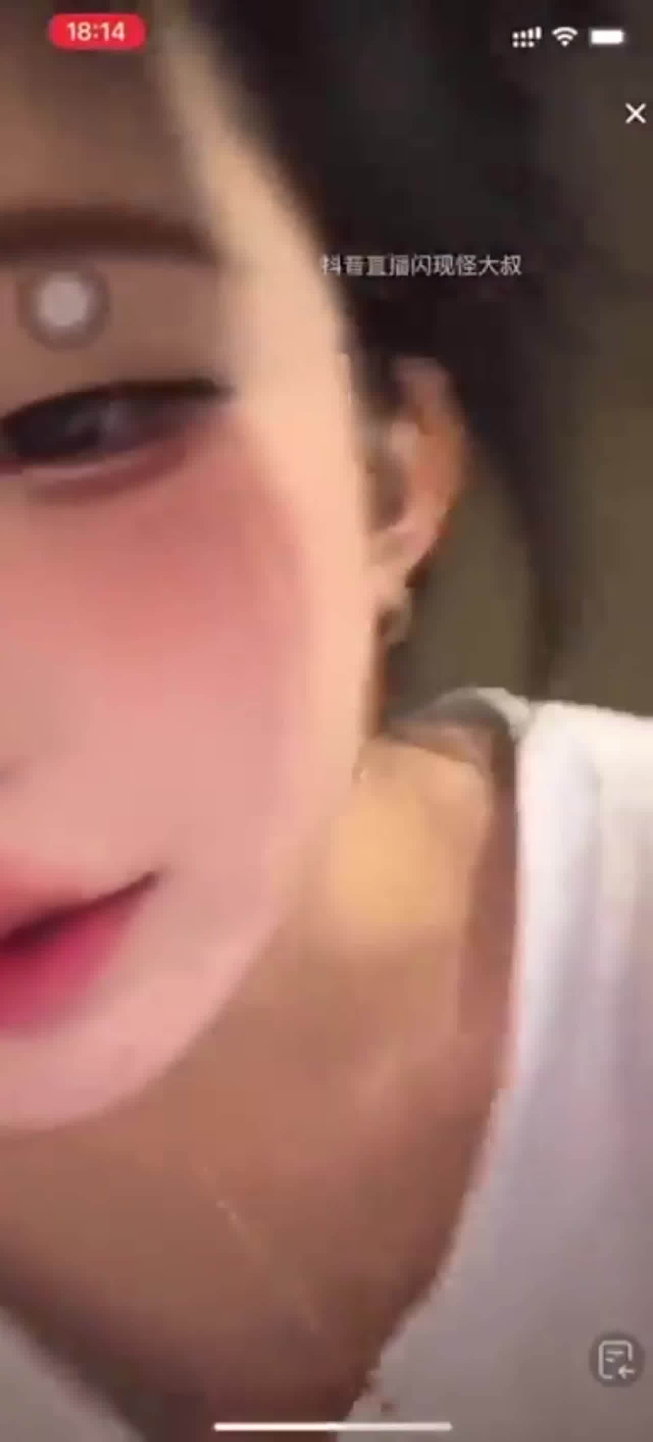  900万抖音可爱网红 认真看好 我只拨放一次 的剧照5