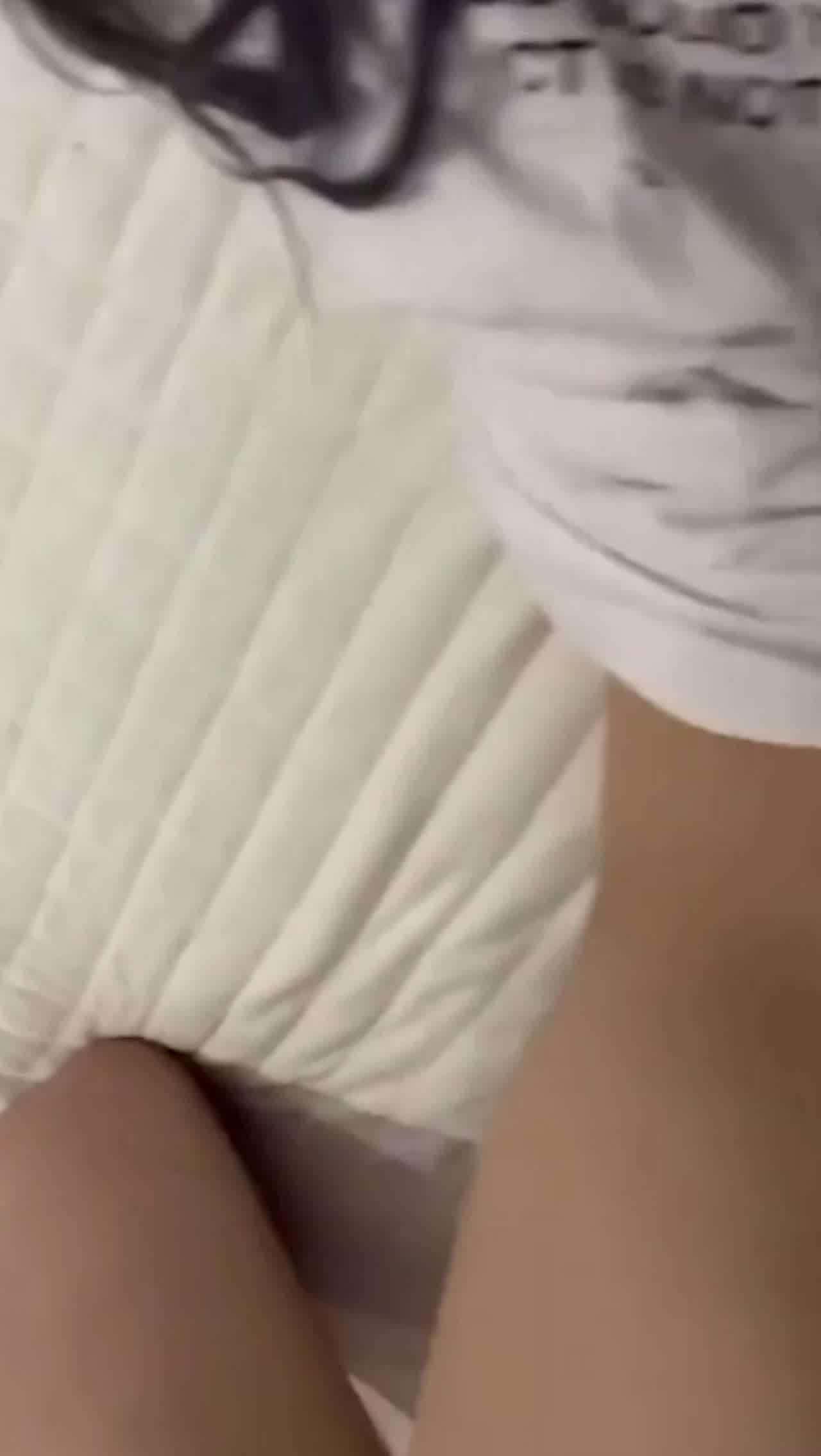  网红Hunny被前男友出卖床片曝光 的剧照1