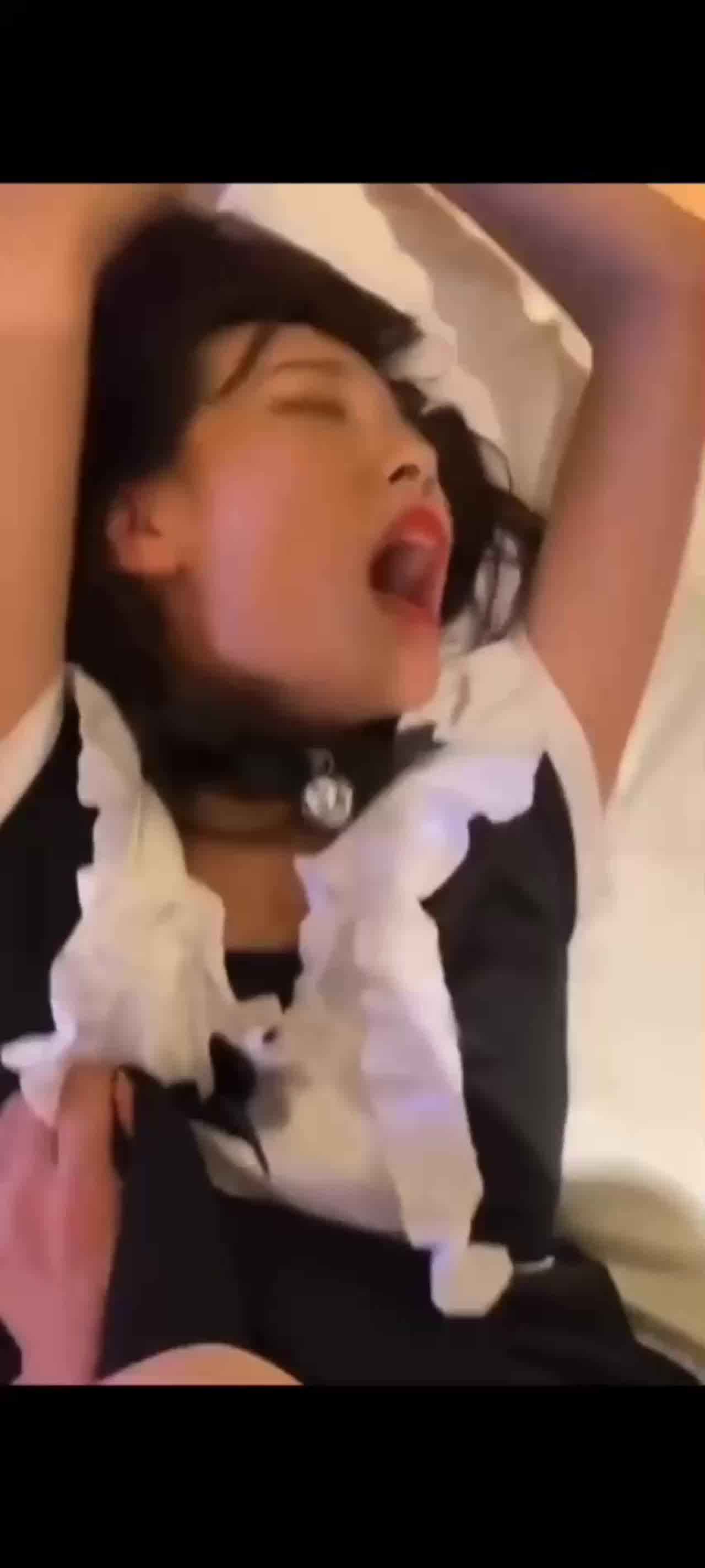  03年大学生就是紧叫声太浪，差点被夹内射 的剧照10