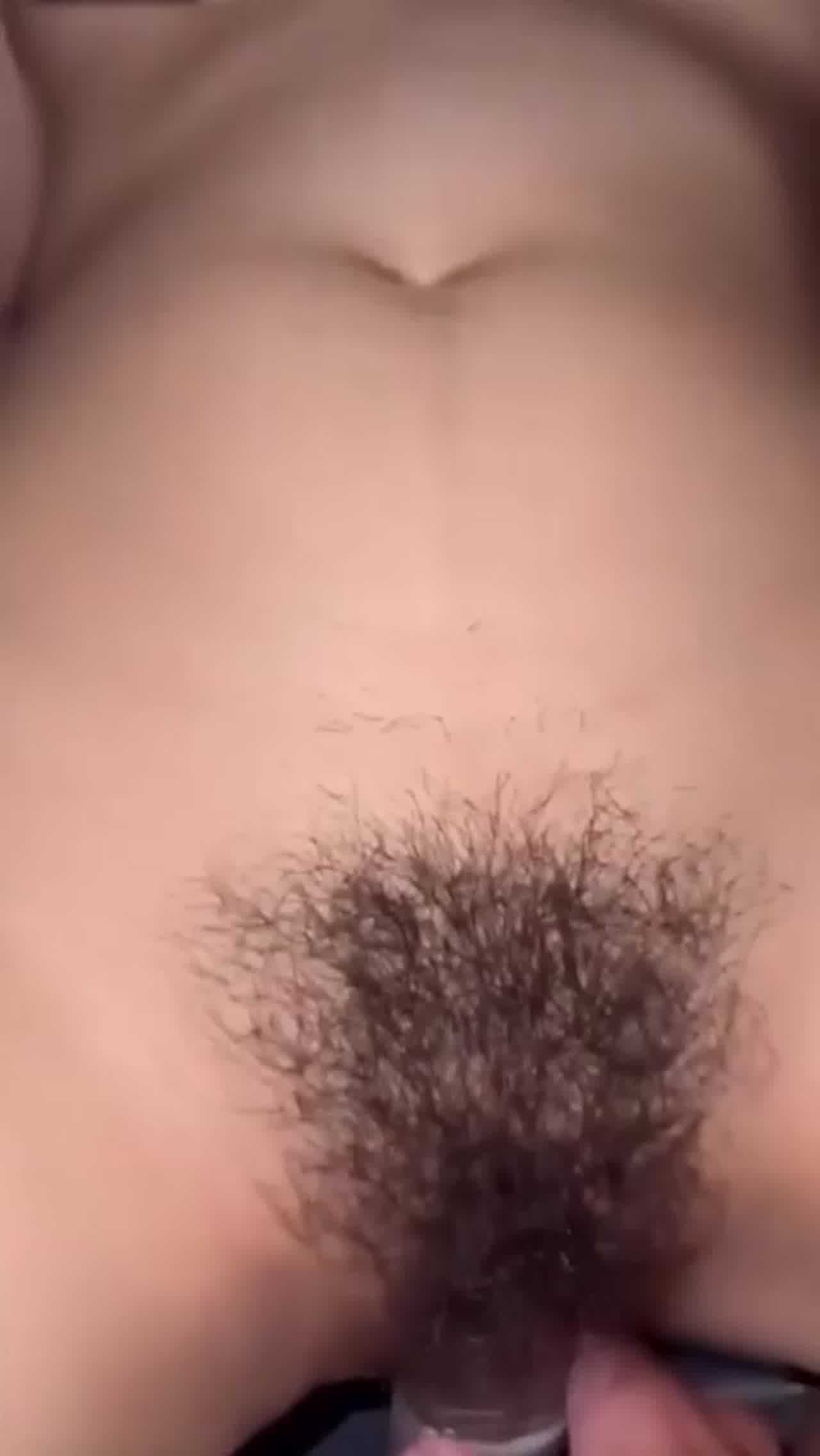  【网盘泄露】漂亮美眉吃鸡啪啪小情侣在家日常爱爱被男友无套输出射了一肚皮 的剧照2