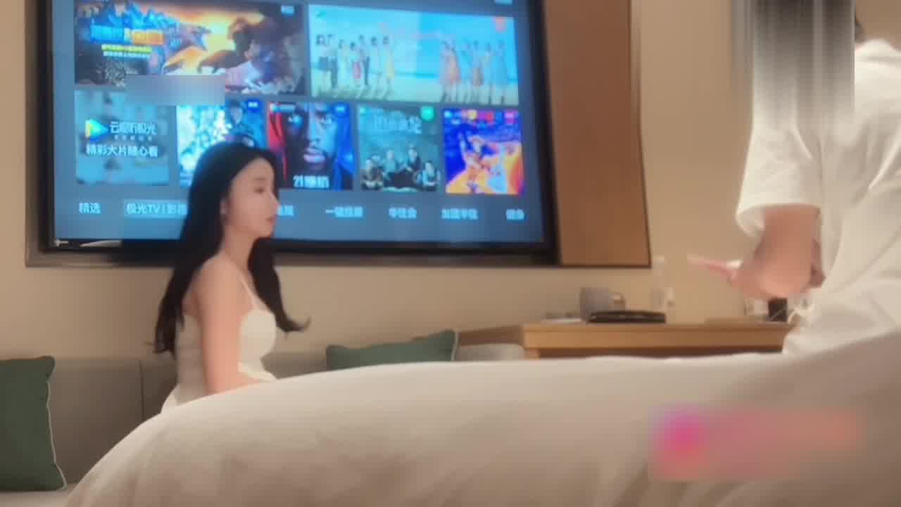  3000约抖音10万粉丝风骚网红 - 哥哥给我，我要 的剧照3