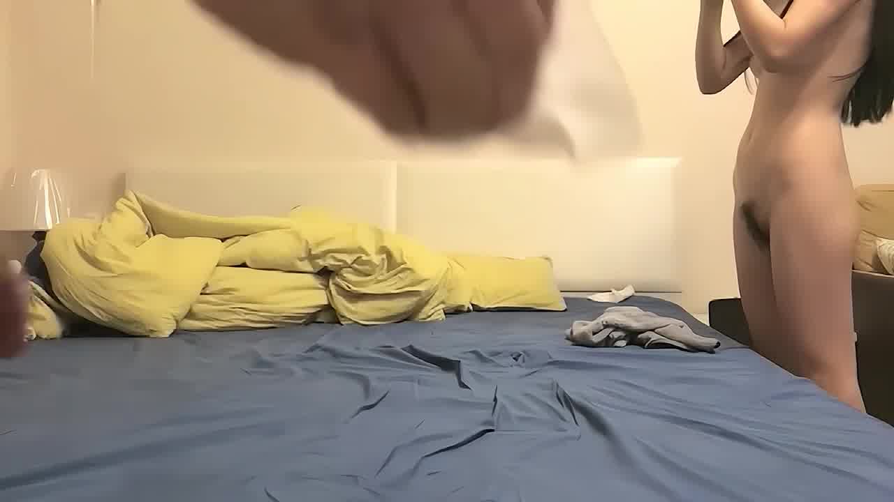  +极品猎艳，内射纠纷，巨屌把女神逼逼操出内伤干出血 的剧照2