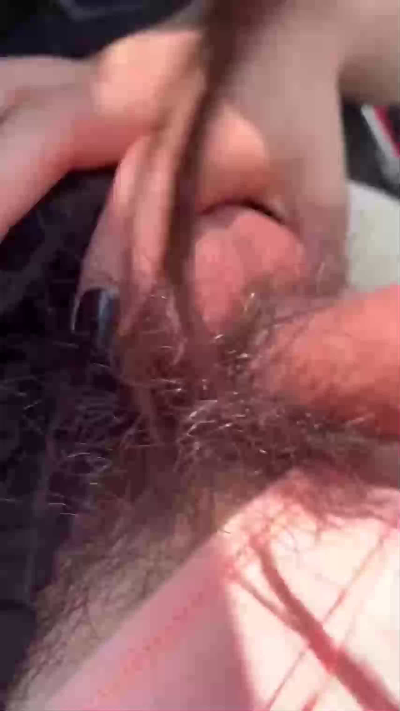  第一次尝试让老婆在车上帮我口交 的剧照6