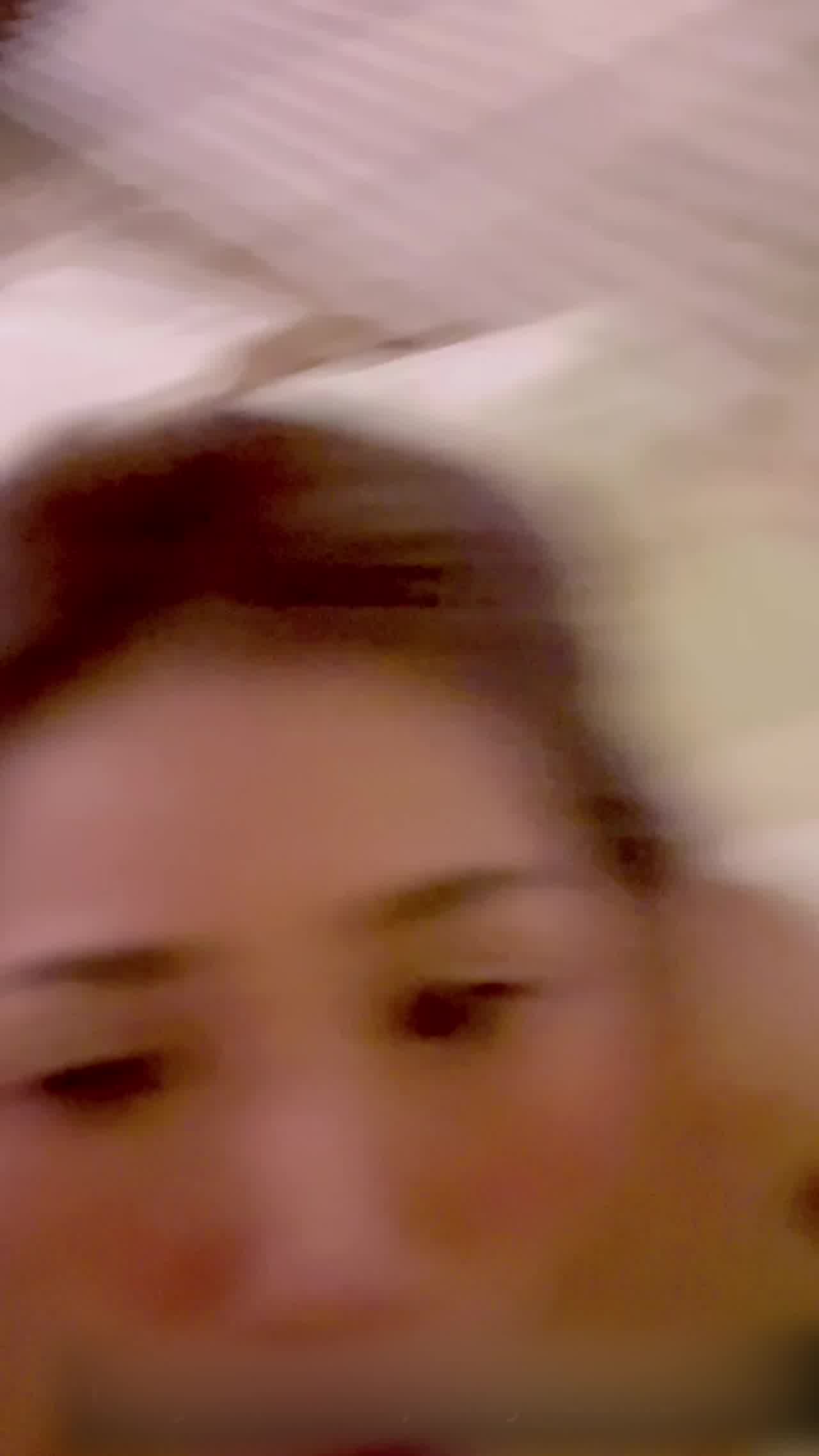  babynookie 泰国短发正妹口交细心品尝 的剧照6