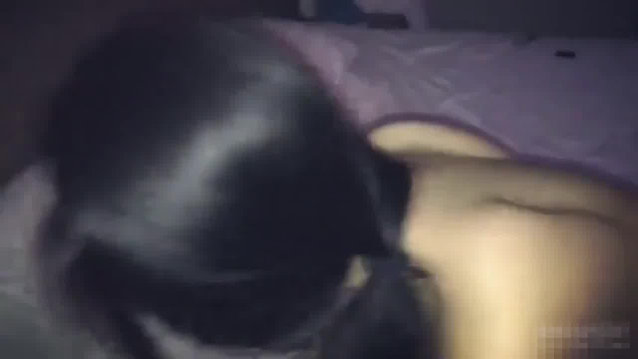  纯情大学生含棒棒视频流出!!一进房就想弄硬男友~最后被大爆射 的剧照5