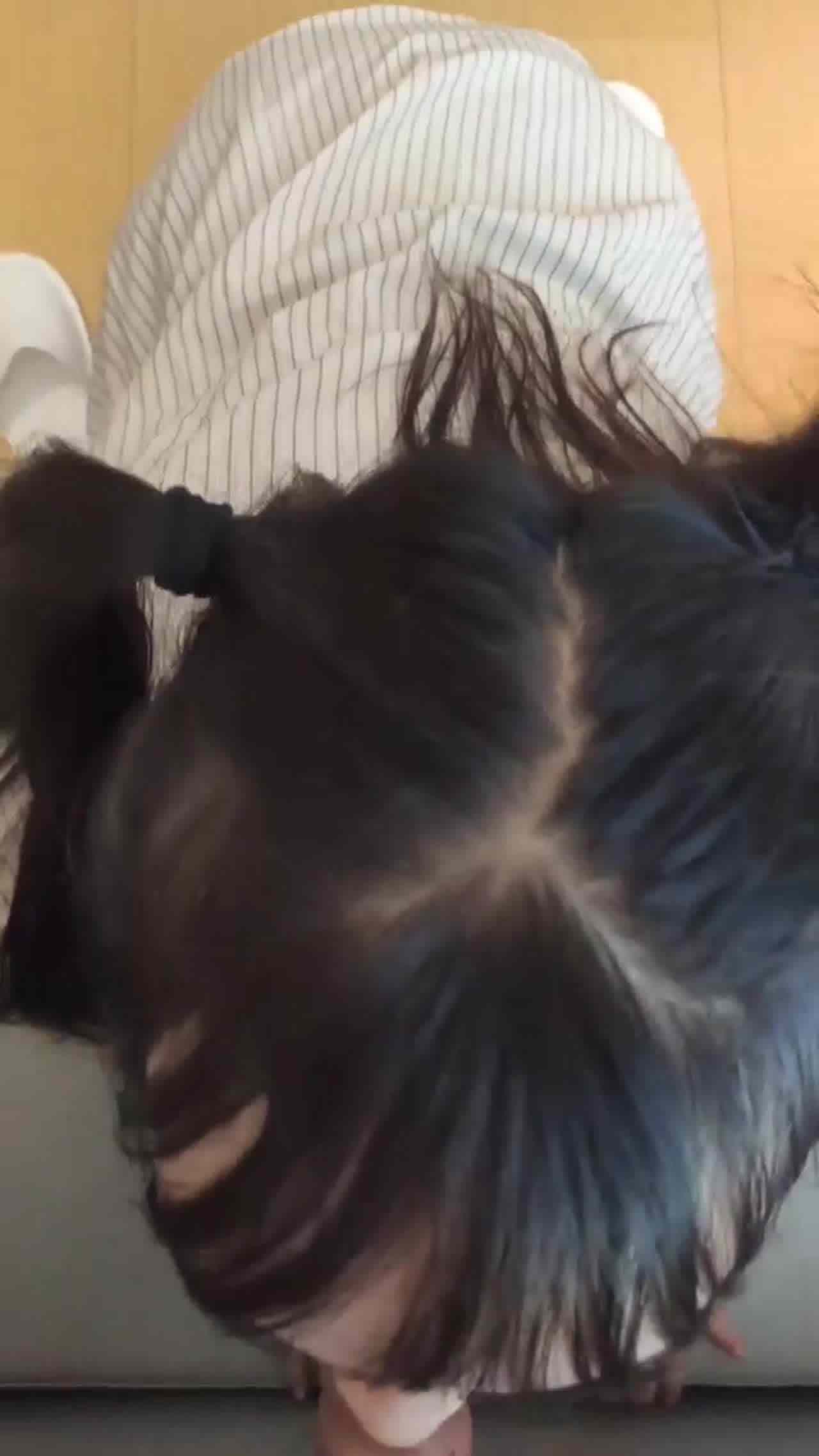  中文字幕 双马尾萝莉发情想要我帮他舔 的剧照6