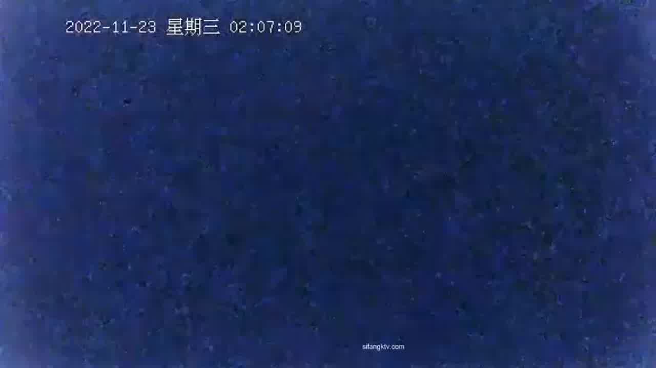  真实情侣啪啪开灯又关灯啪啪 各种姿势都来 女友就像一条死鱼 的剧照6