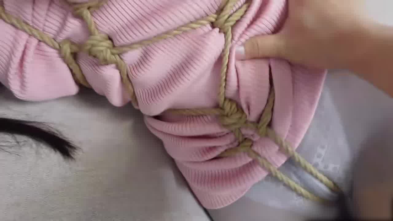  弟弟打手枪被漂亮阿姨发现 胁迫做爱蹂躏捆绑sm 的剧照8