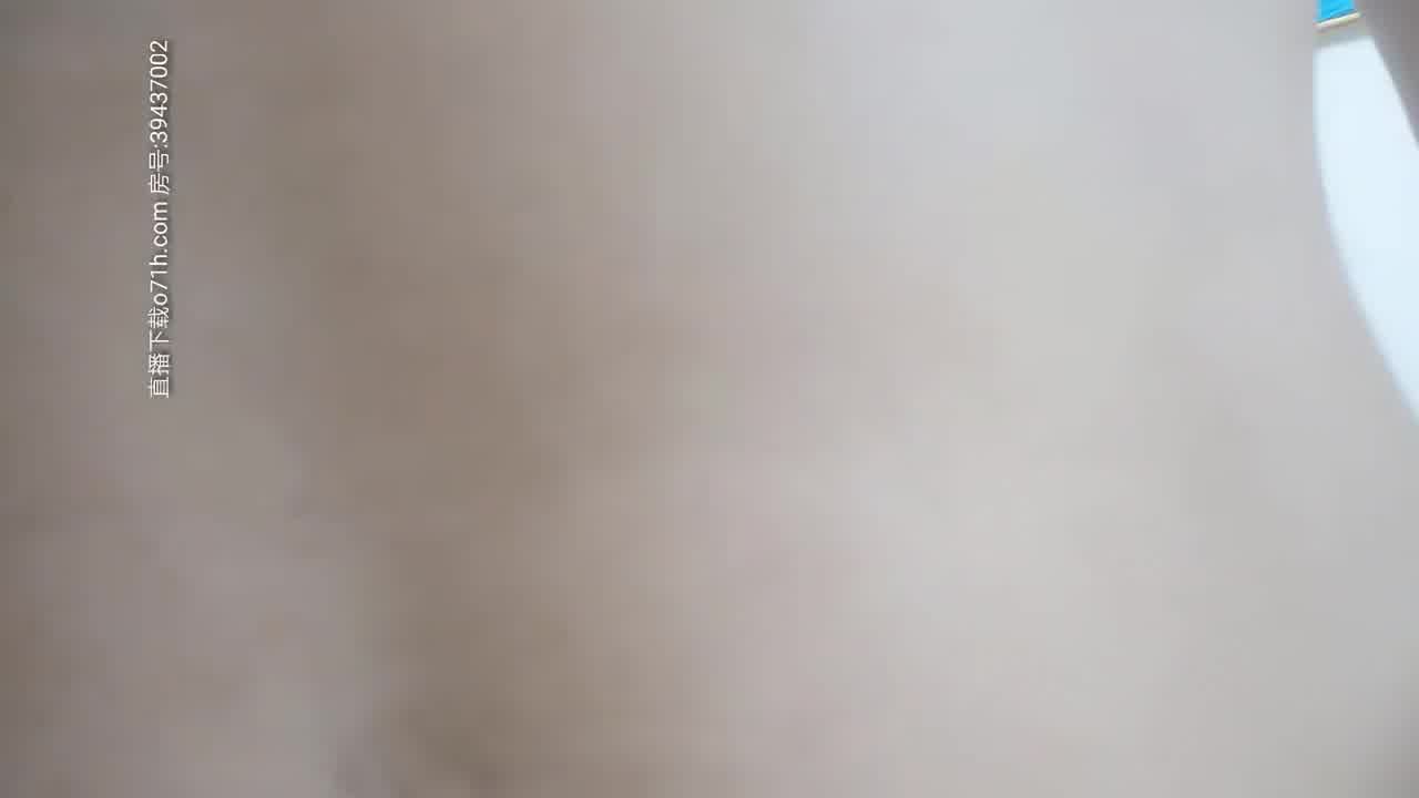  《千人斩探花》短发水手服俏丽妹子，用我的肉棒惩罚小穴 的剧照2