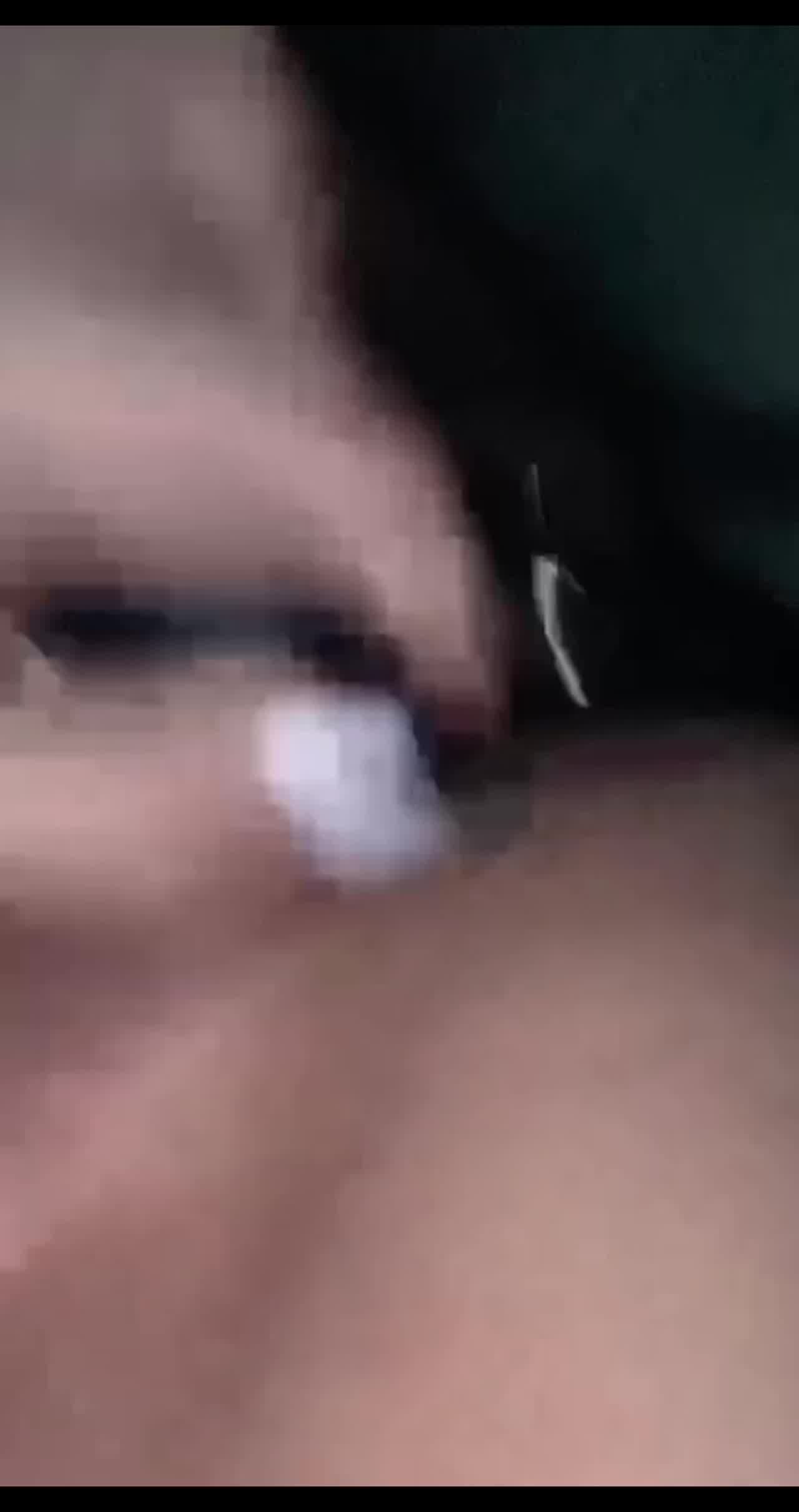  太骚了颜值还高偷偷在宿舍手淫 的剧照3