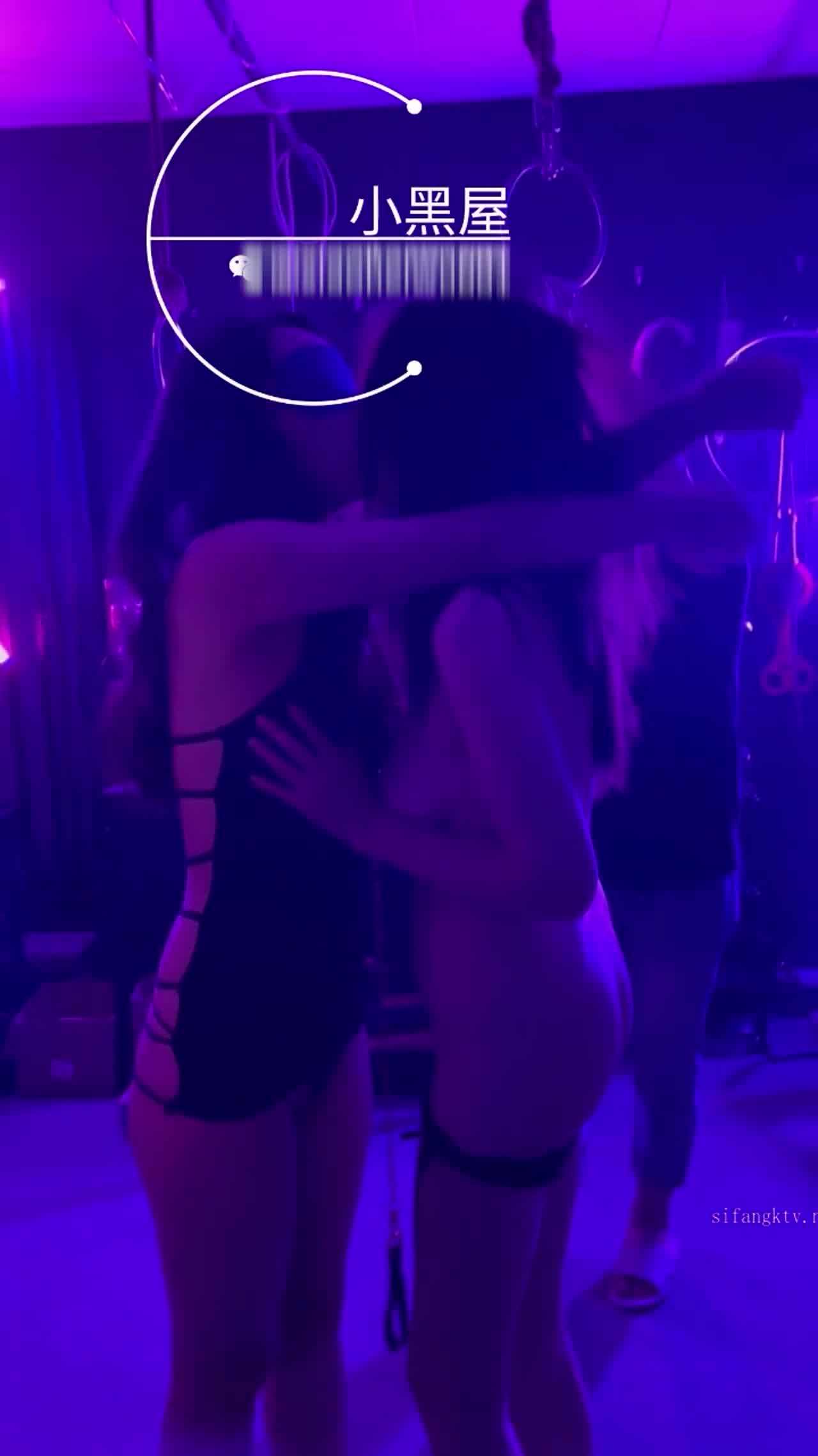  小黑屋 超强视觉盛宴！推特顶级大佬【小黑屋】订阅最全完整视图集，花式调教御姐萝莉女奴们 的剧照3