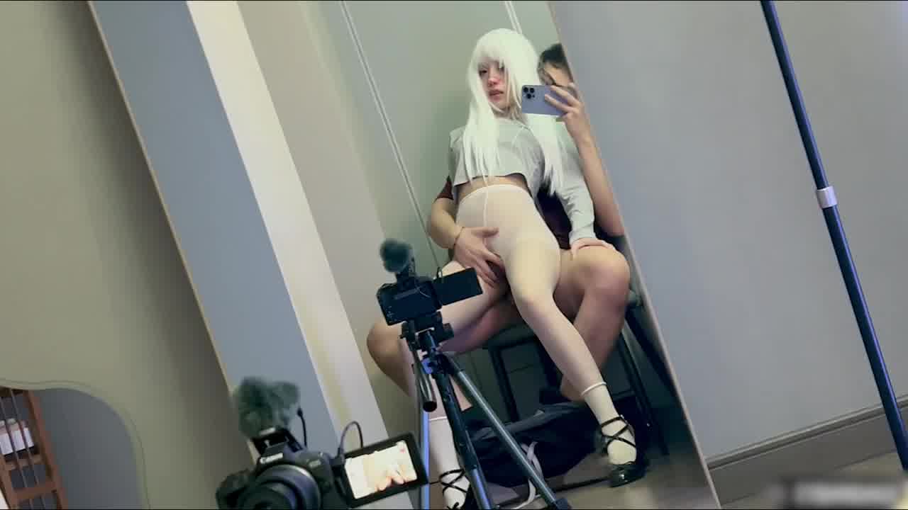  小二先生 MRTU调教性奴专场指挥调教白毛小母狗对镜骑乘榨汁性奴内射淫穴宫腔 的剧照8