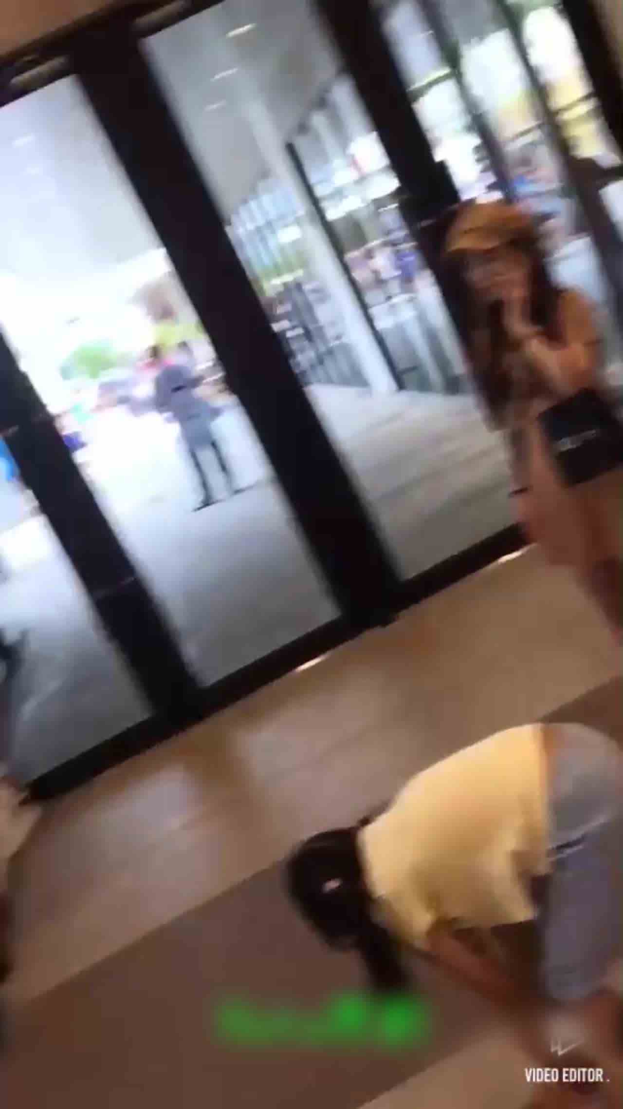  FB正妹网红被狼友跟拍 的剧照8