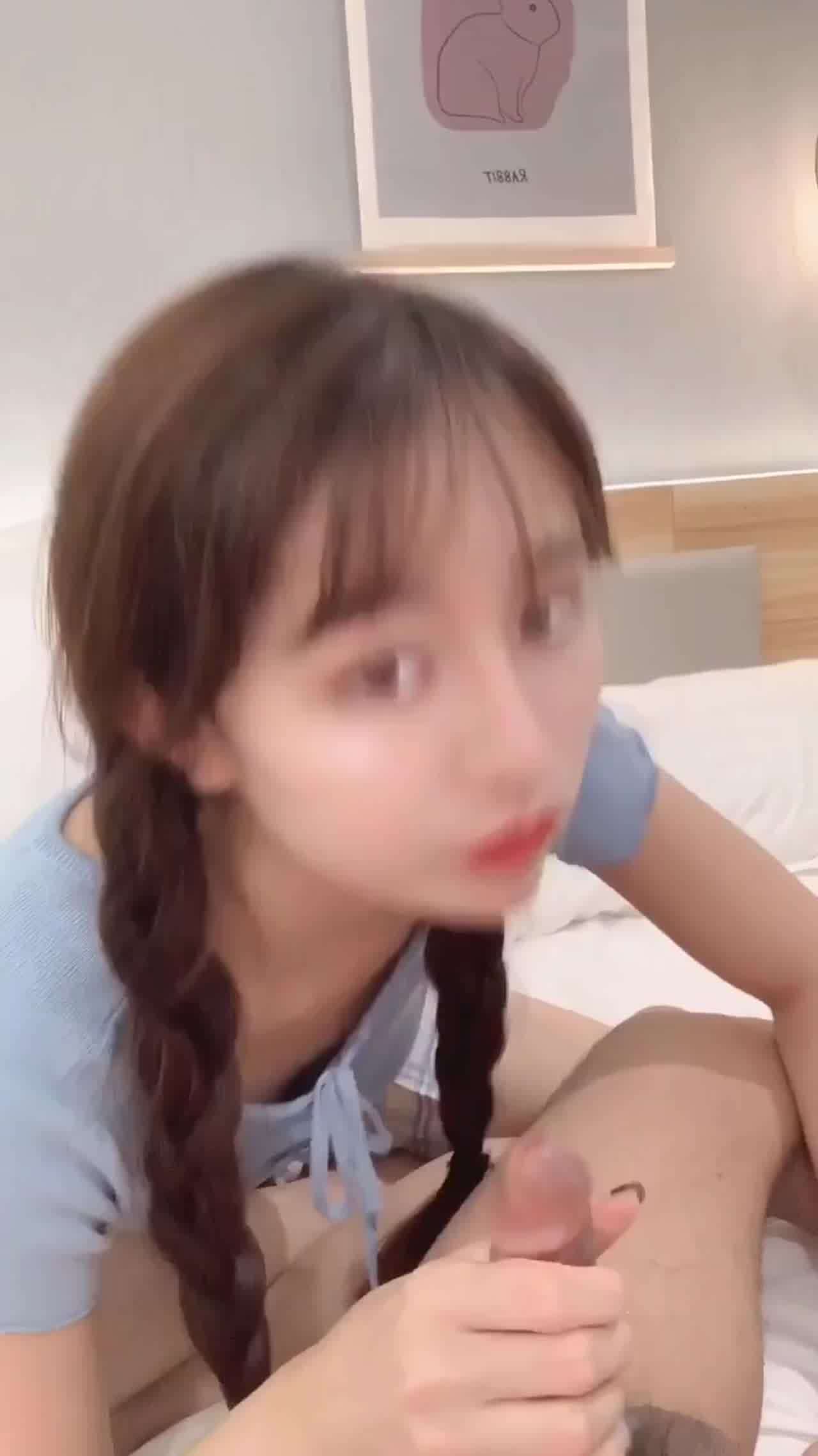  最近非常火的91女神 不见星空 绑双马尾超萌 的剧照2