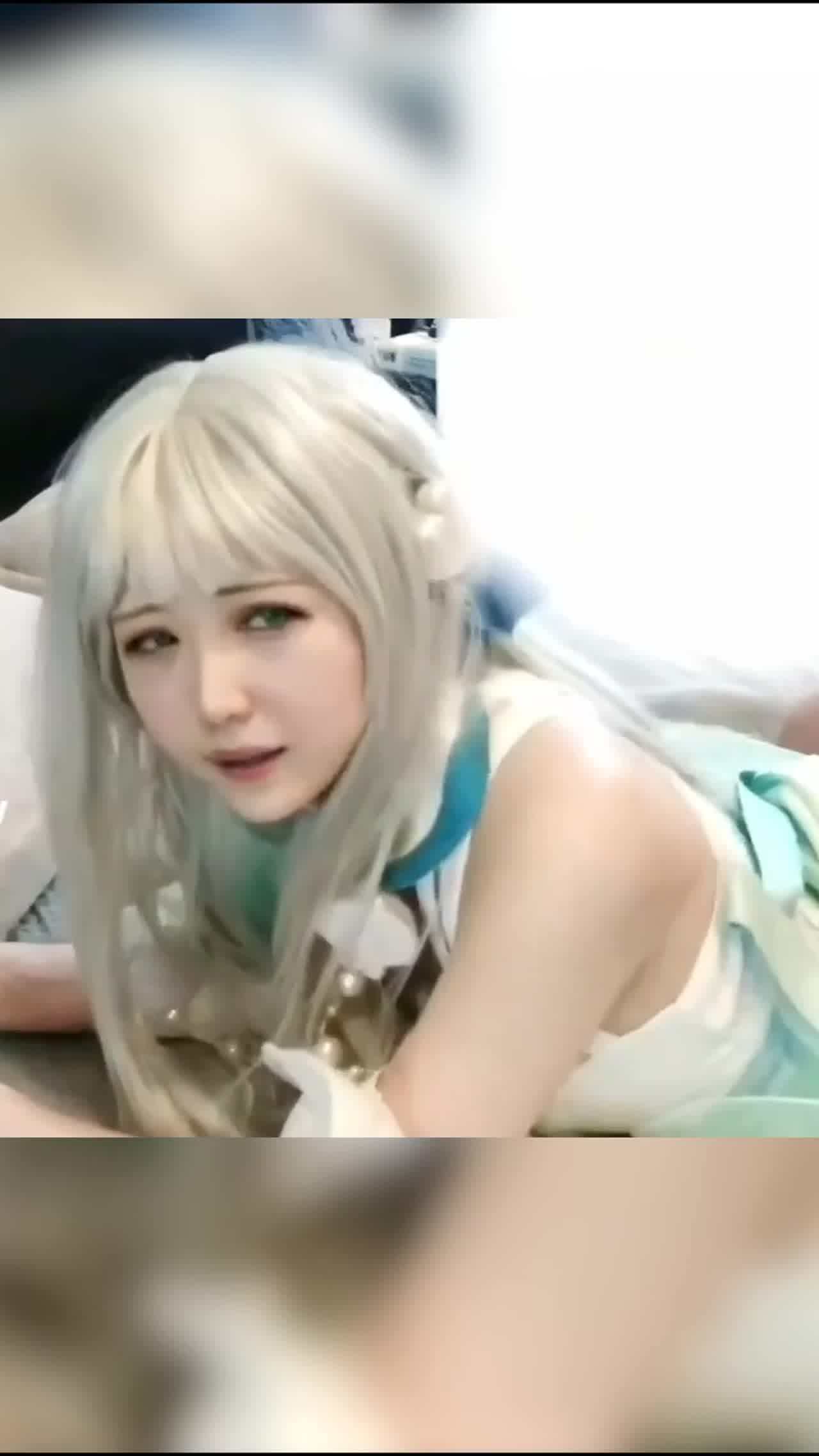  极品Cos性爱系列美少女 王者西施沦为肉便器 的剧照2