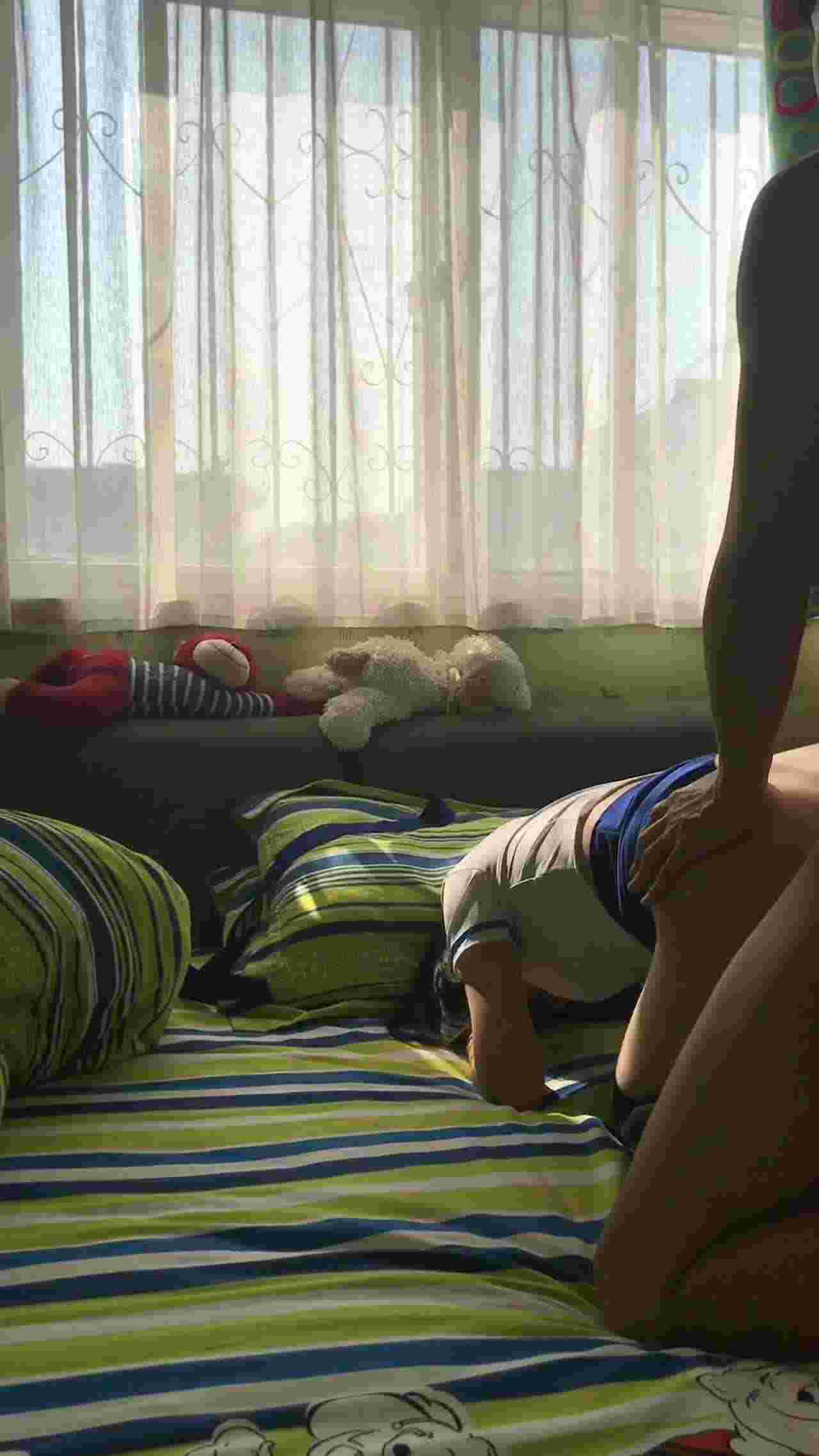  高颜值空姐女友穿着黑丝被我操 的剧照8