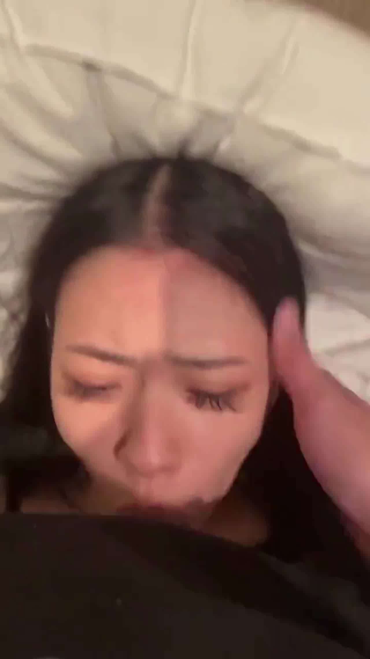  女友吃大鸡巴 的剧照9