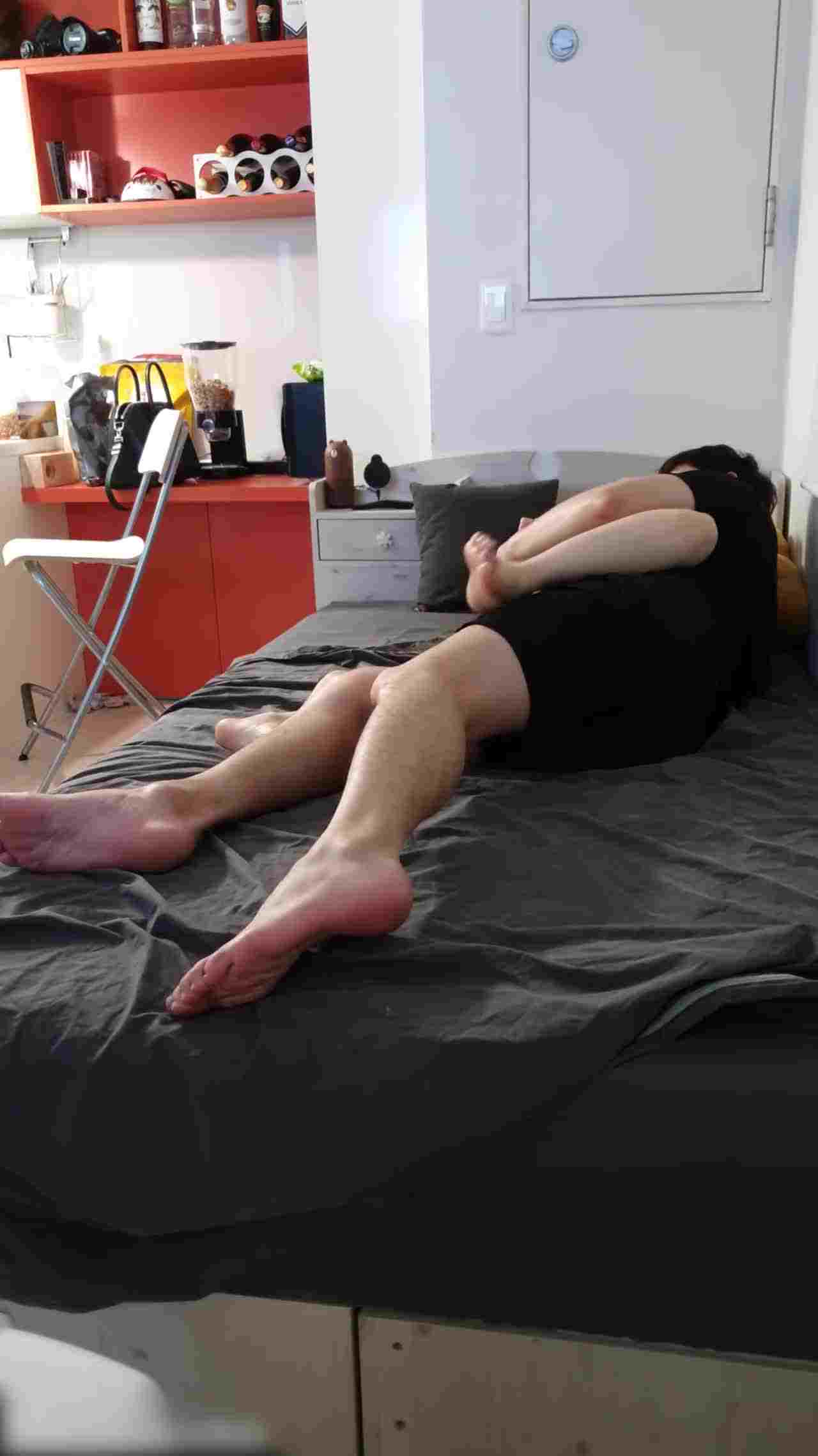  金先生蓝衣小腹美女边玩边做真幸福 完整版 的剧照1