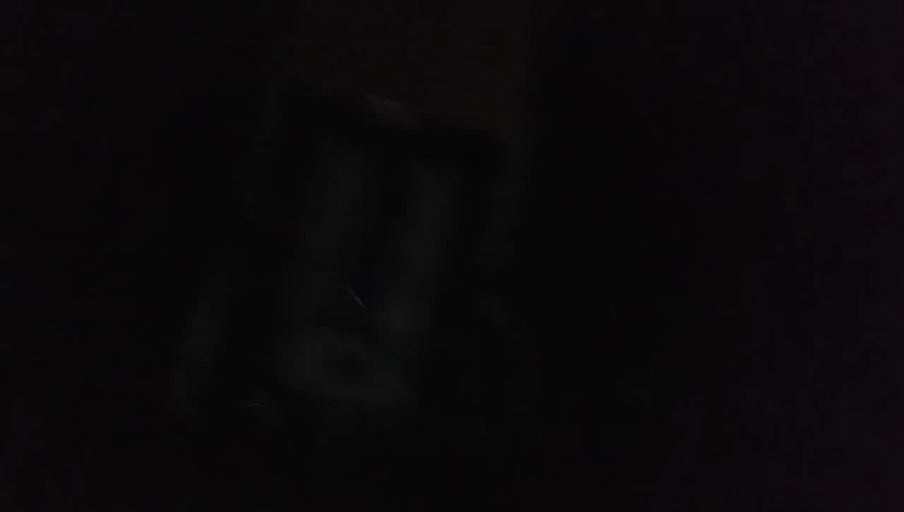  城中村再次光顾东莞常平最靓的按摩女，内裤都是开档的，急得浪叫，赶紧放进来，水都一直流，对白精彩 的剧照9