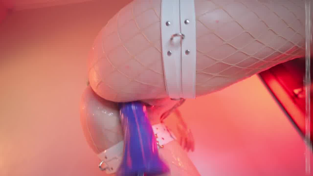  CreamySpot小姐姐❤️最新爆浆玩具自慰 的剧照8