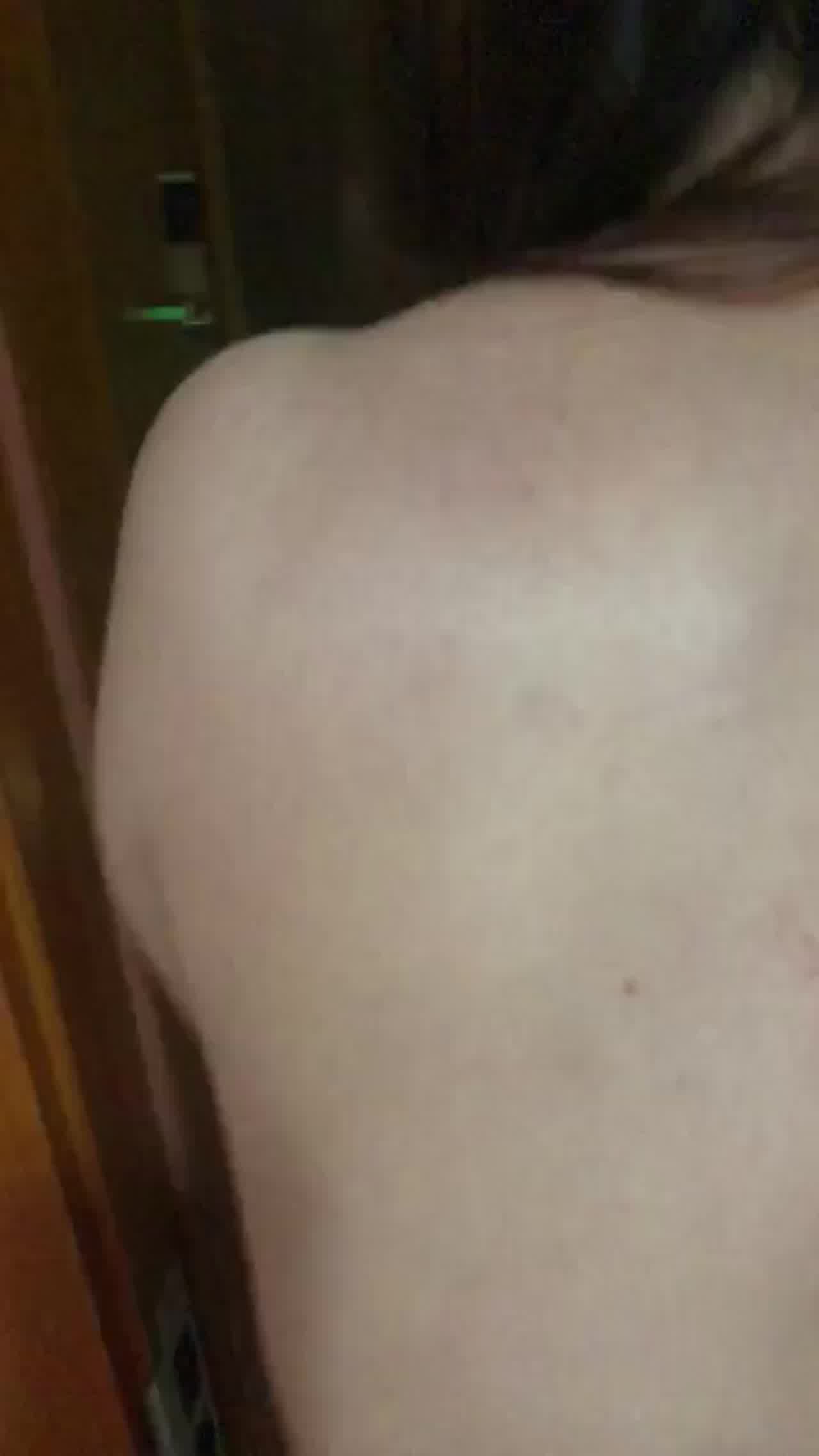  宾馆走廊走秀一圈 的剧照2