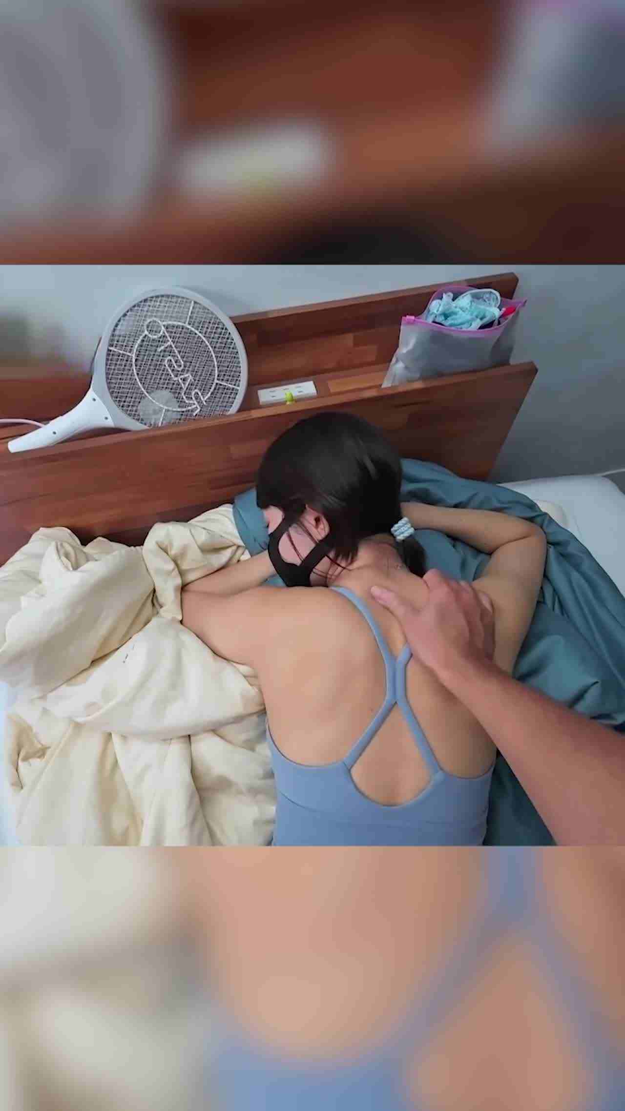  ssrpeach按摩室沦陷！臀后被按摩师无套后入，内射狂欢的极致诱惑 的剧照4